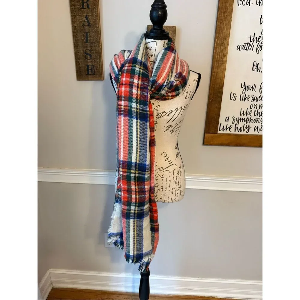 Old Navy Women's Tartan Plaid Fringed Holiday Blanket Shawl Multicolor One Size